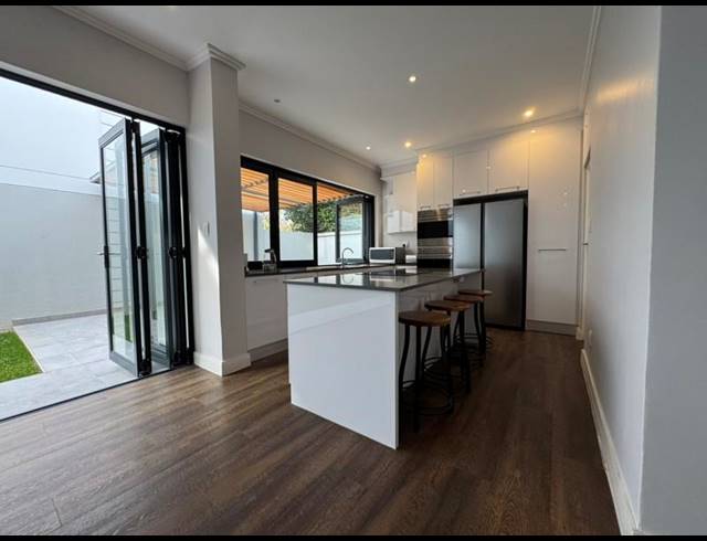 3 BEDROOM TOWNHOUSE FOR SALE IN SANDOWN